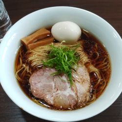 淡麗醤油　大盛　味玉1100円