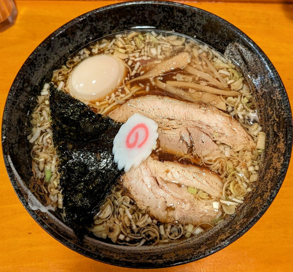 「特製中華そば麺半　生卵」@中華そば はな田の写真