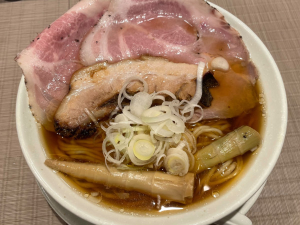 「京風醤油　2種チャーシューらーめん」@麺屋優光 名古屋店の写真