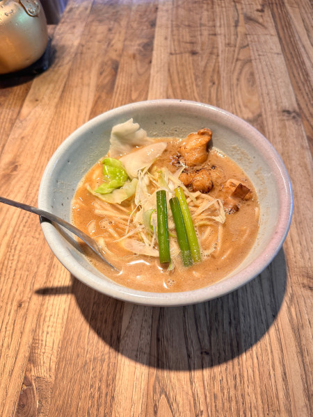 「もつそば」@和醸良麺 すがりの写真