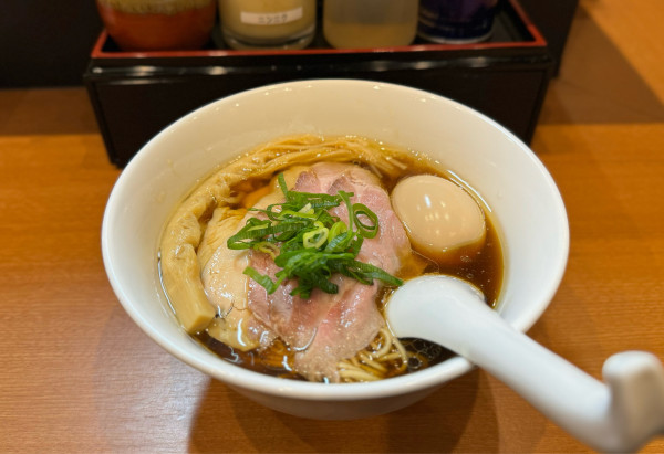 「特製醤油らぁ麺 ¥1050」@らぁ麺半七 和田町店の写真