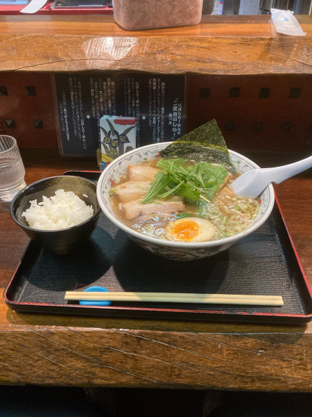 「ラーメン　大盛り」@にぼらや 西銀座通り店の写真