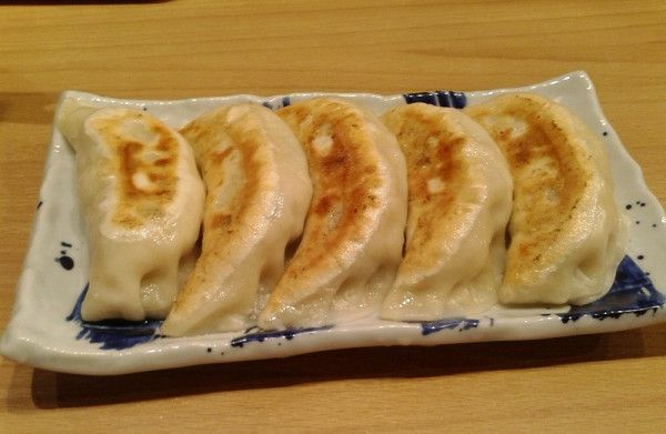 「青山焼き餃子(500円)」@青山餃子房 綾瀬店の写真