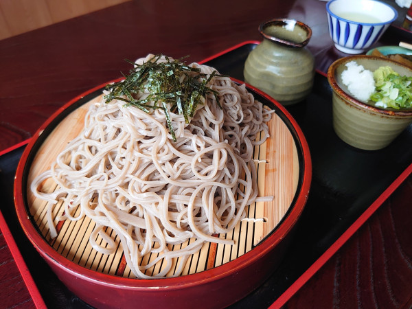 「ざるそば大盛り」@そば割烹 縁結びの写真