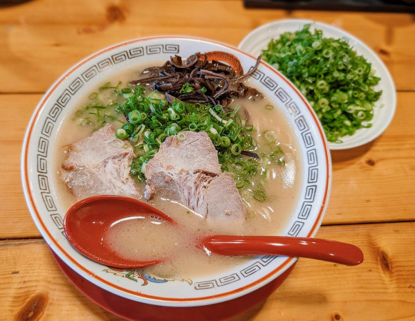 「博多ラーメン」@博多ド豚骨ラーメン マルシンの写真