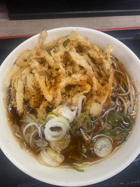 「かき揚げそば(550円)」@そば処 あり賀せいろうの写真