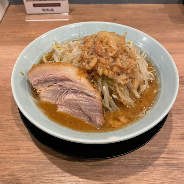 「ラーメン　小」@俺の生きる道 上野店の写真