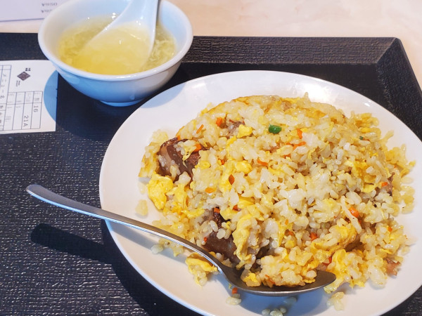 「豚角煮炒飯」@隆昌酒家 MM店の写真