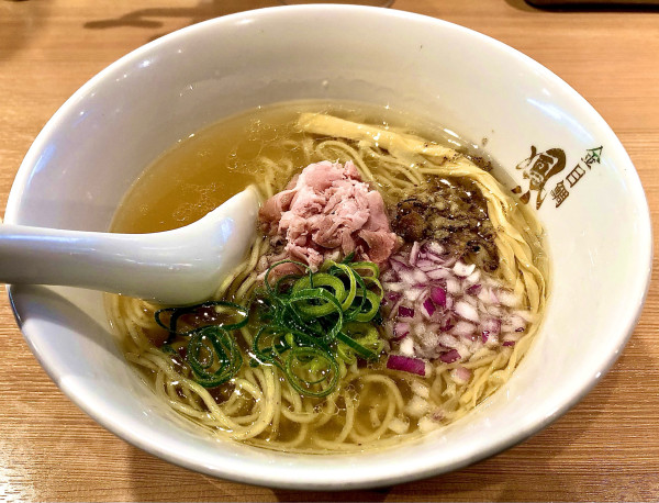 「金目鯛らぁ麺」@らぁ麺 鳳仙花の写真