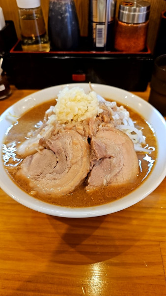 「ラーメン(並)300g【味噌】」@らーめん豚二 上板橋本店の写真