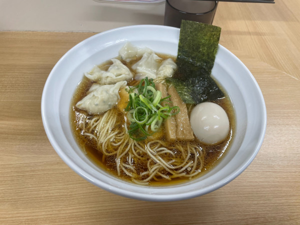「ワンタンらぁ麺」@らぁ麺NOBU 川越店の写真