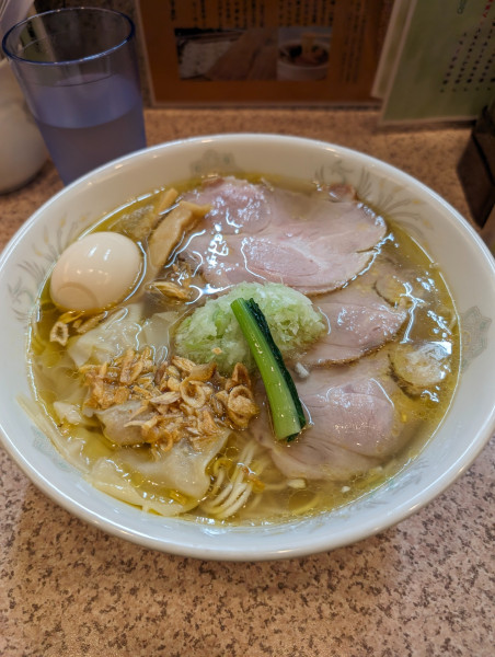「塩味ネギチャーシューワンタンメン大盛り味玉」@ラー麺専門店 こしがやの写真
