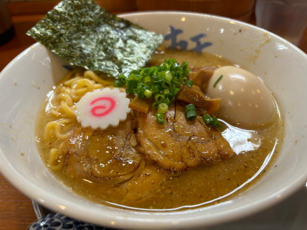 「とんしお、味玉」@麺屋 湯や軒の写真