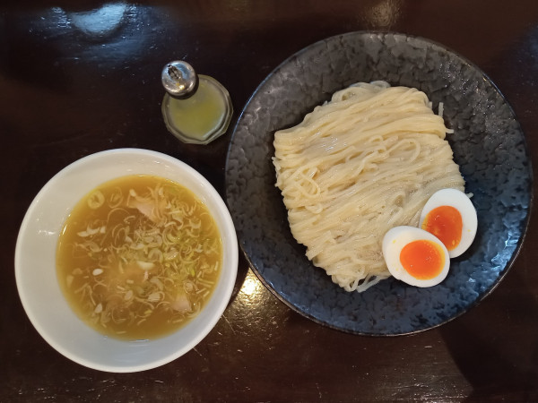 「しおつけ麺味玉入り」@町田汁場 しおらーめん進化 町田駅前店の写真