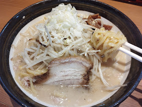 「味噌ら〜めん(880)」@味噌らーめん いと井 横浜西口店の写真
