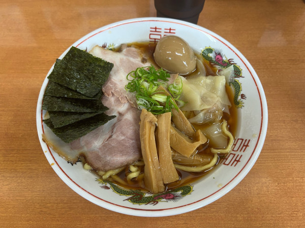 「特製醤油ラーメン」@龍聖軒の写真