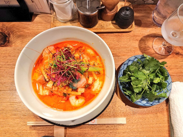 「【限定】REDでHOTな海老CHILI冷やしらーめん」@海老丸らーめんの写真