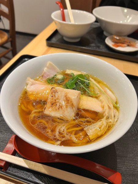 「地鶏らーめん醤油」@超純水採麺 天国屋の写真