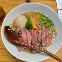 (塩)牛骨あっさり辛ねぎ＋味玉