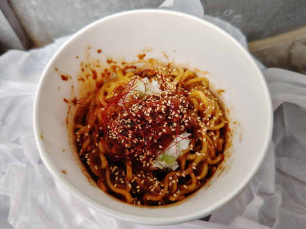 「汁なし担々麺」@西安餃子 西武ドーム店の写真