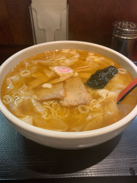 「ワンタンメン＋ワンタン」@中華蕎麦 金魚の写真