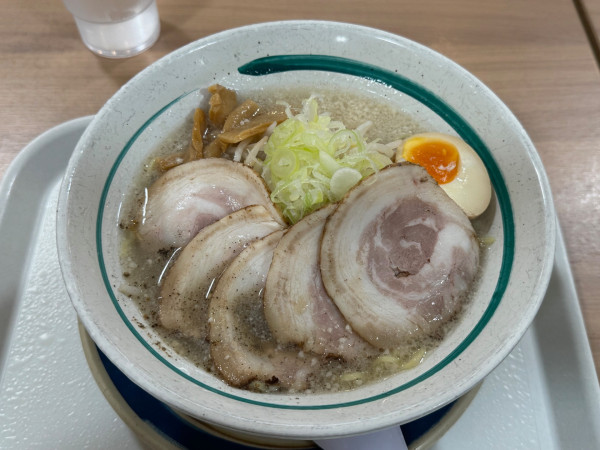 「塩チャーシューめん　麺大盛」@総本家 しなとら イオン飯田店の写真