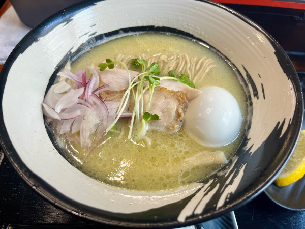 「味玉鶏ポタラーメン」@鶏ポタラーメン 鶏鬼の写真