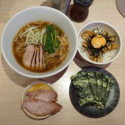 鴨南蛮チャーシューそば(並)＋焼き鳥丼(小)