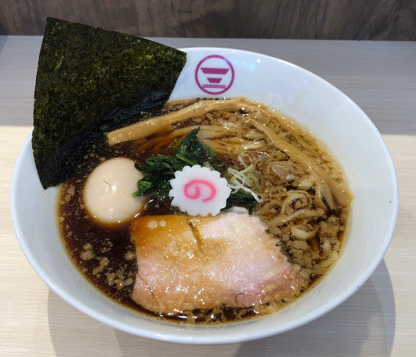 「生姜醤油味玉そば」@横浜中華そば 維新商店 みなとみらい店の写真