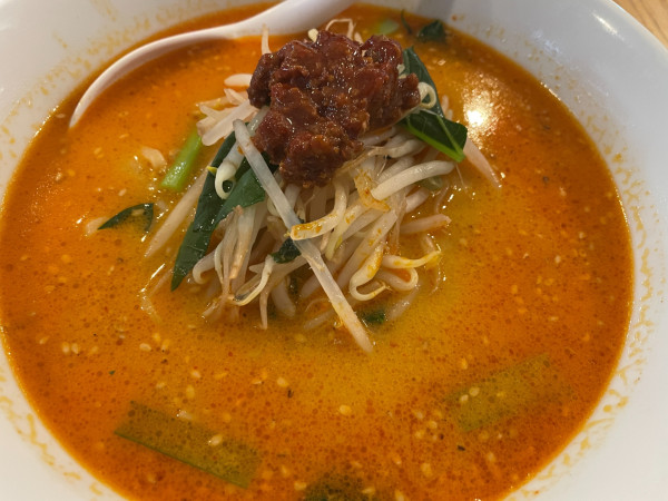 「喜多方白ごま香担々麺935円」@Chinese Kitchen MORI MORIの写真