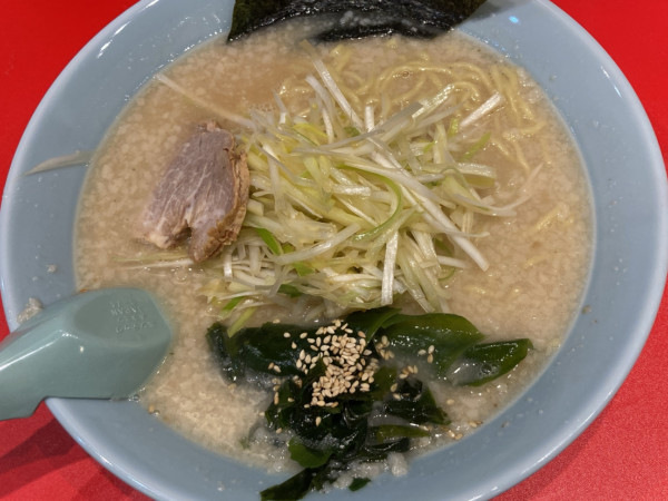 「ネギラーメン(中盛り)」@ラーメンショップ〇化 千葉富士見店の写真