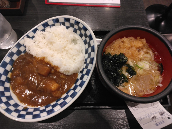 「カレーライスとたぬきうどんの定食720円」@手づくりうどん 七味家の写真
