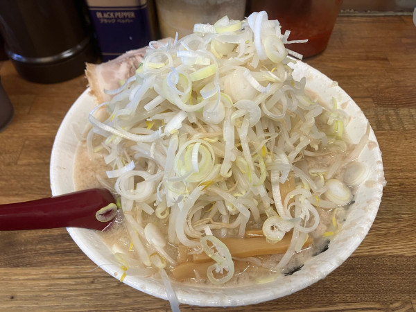 「らーめん＋もやしトッピング(950＋120) 1070円」@らーめん弁慶 門前仲町店の写真