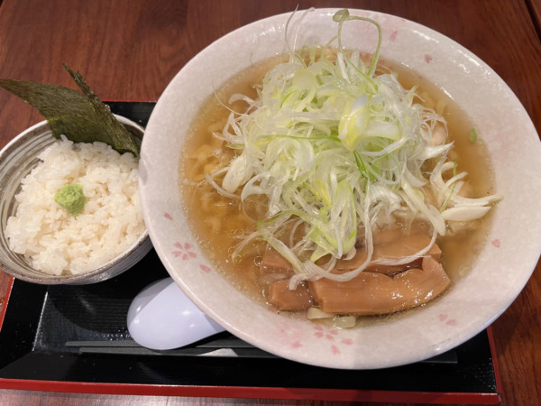 「葱中華そば塩1,100円＋海苔わさびご飯50円」@麺とおばんざいとお酒のお店 佳什の写真