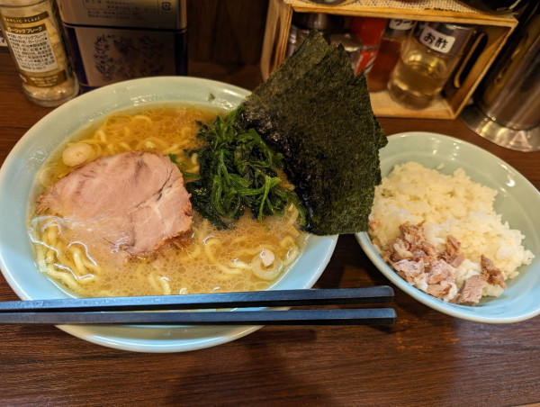 「ラーメン 半ライス」@ラーメン 小村の写真