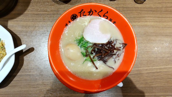 「二番釜+味玉」@博多豚骨たかくら 武蔵小杉店の写真