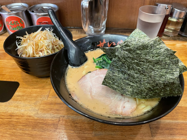 「ラーメン + ネギめしセット」@せい家 三鷹店の写真