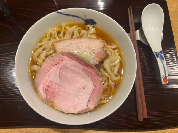 「醤油（手揉み麺）大盛り1200円+チャーシュー丼300円」@麺 みつヰの写真
