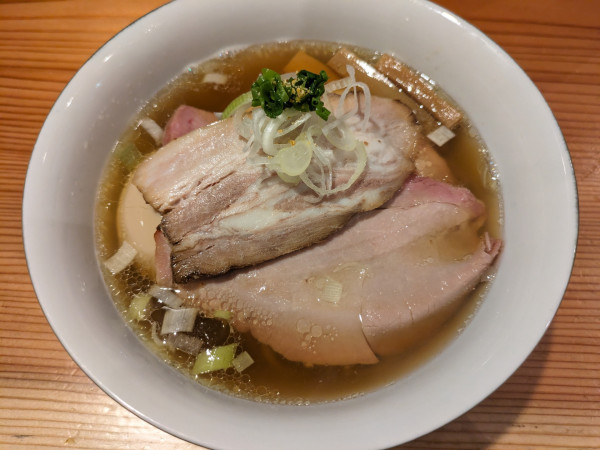 「特製白醤油（手揉み麺）1,350円」@らぁめん鴇の写真
