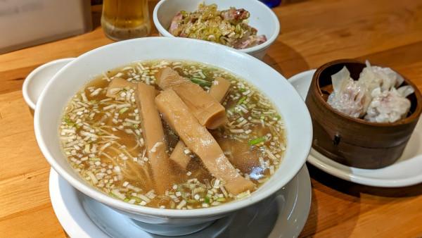 「タケノコソバ+チャーシュー丼セット(880円+300円)」@ウミガメ食堂の写真