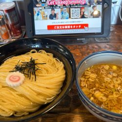 【期間限定】昆布水の清湯つけ麺950円、大盛り50円