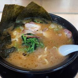 とんこつ醤油ラーメン