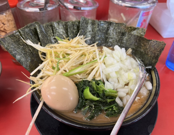 「ネギチャーシュー麺＋海苔味玉」@家系ラーメン 王道 いしいの写真