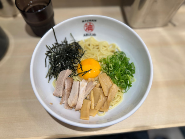 「油そば並550円(オープン特価)+定番トッピング80円」@油そば研究所 ABULab 自由が丘店の写真