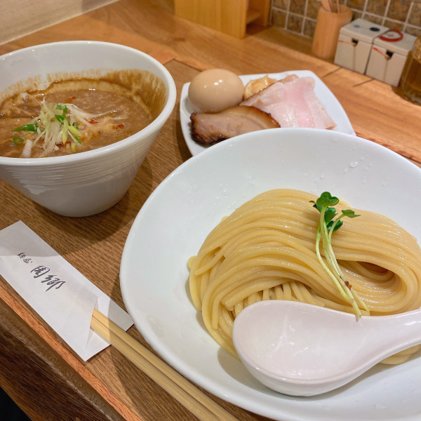 「赤つけ麺(辛さ少な目)」@麺屋 周郷 神田店の写真