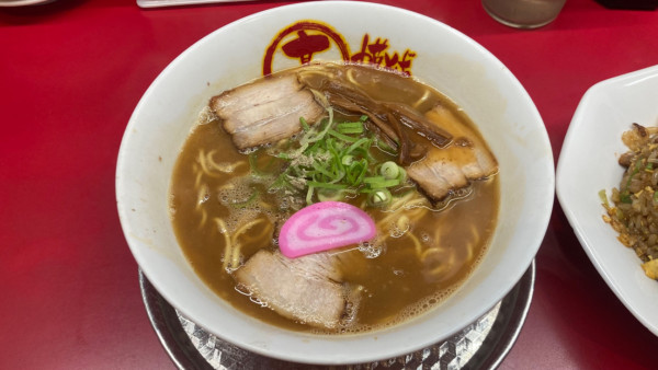 「中華そば」@丸高中華そば 神戸二宮店の写真