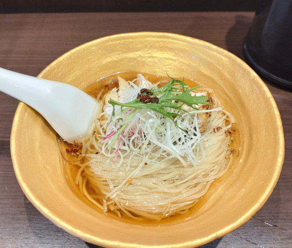「限定　山椒香る冷やし鶏中華そば大盛り」@寿製麺よしかわ 坂戸店の写真