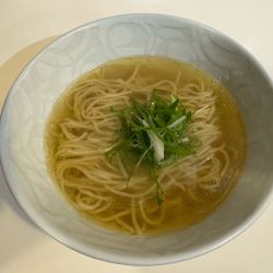 美瑛小麦の塩らぁ麺  ミニ　680円