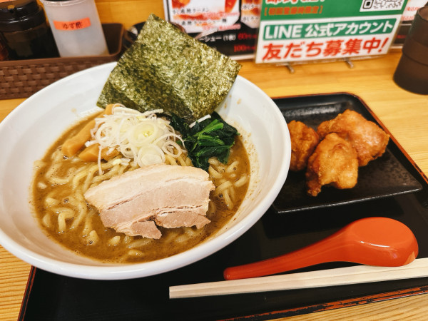 「魚介豚骨ラーメン」@ラーメンカーニバル 石巻店の写真