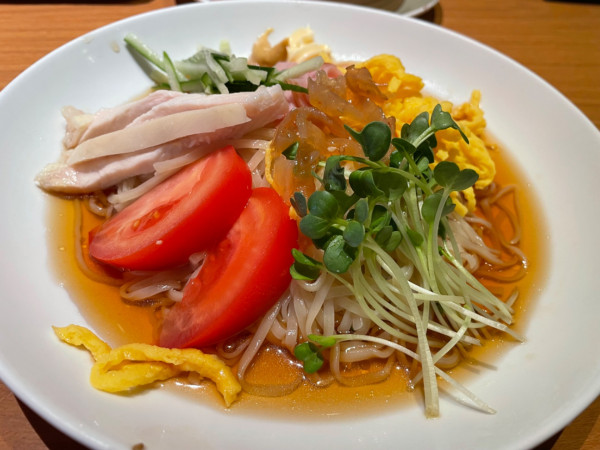 「黒酢冷麺　￥１１９９」@上海湯包小館 徳重ヒルズウォーク店の写真